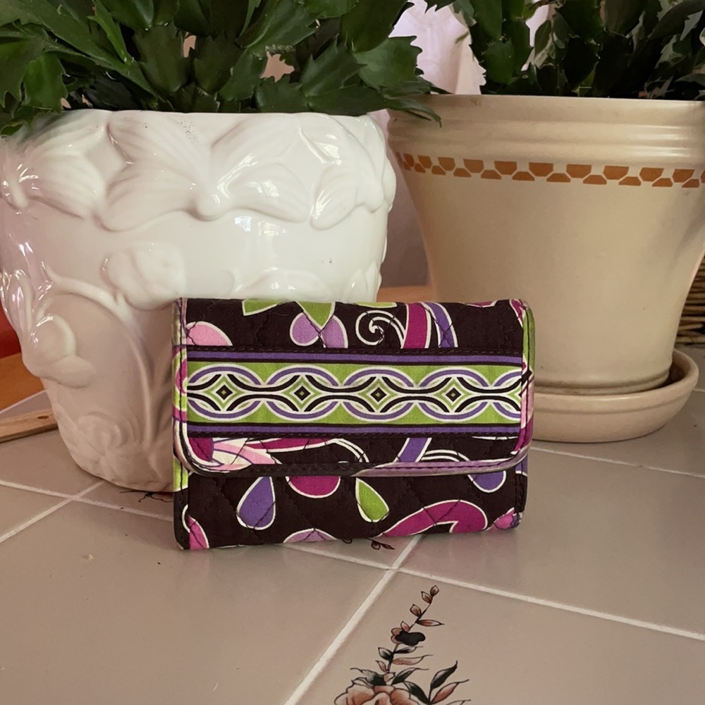 Vera Bradley set of 3! Purse, wallet, and lunchbag - Picture 9 of 13